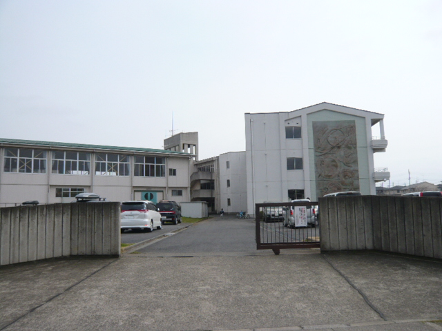 小学校　つくばみらい市立 小絹小学校（小学校）まで1228m