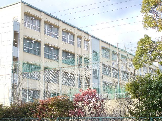 中学校　神戸市立住吉中学校（中学校）まで1090m