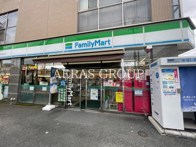 コンビニ　ファミリーマート 戸田駅西口店（コンビニ）まで509m