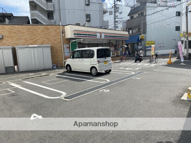 コンビニ　セブンイレブン（コンビニ）まで639m