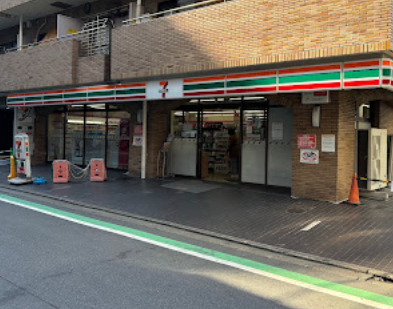 コンビニ　セブンイレブン 上目黒3丁目店（コンビニ）まで565m
