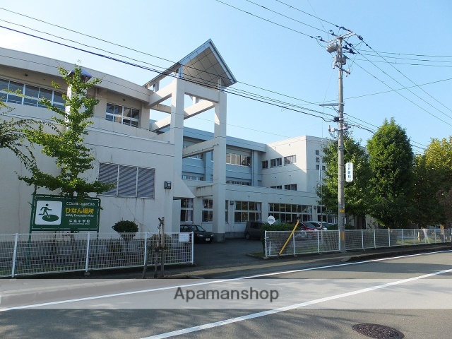 小学校　秋田市立牛島小学校（小学校）まで544m