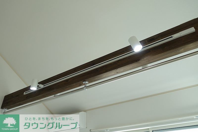 その他設備　梁（はり）は照明や室内干しにもなるので実用的！