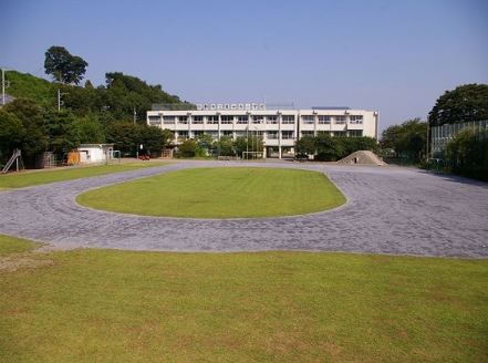 小学校　日野市立東光寺小学校（小学校）まで1249m