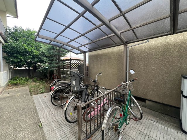 上葭原アパートの外観写真