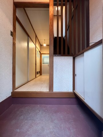 上葭原アパートの玄関写真