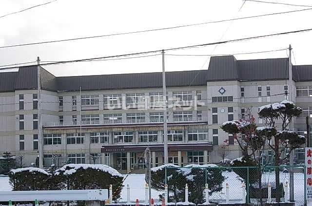 中学校　盛岡市立仙北中学校（中学校）まで1059m