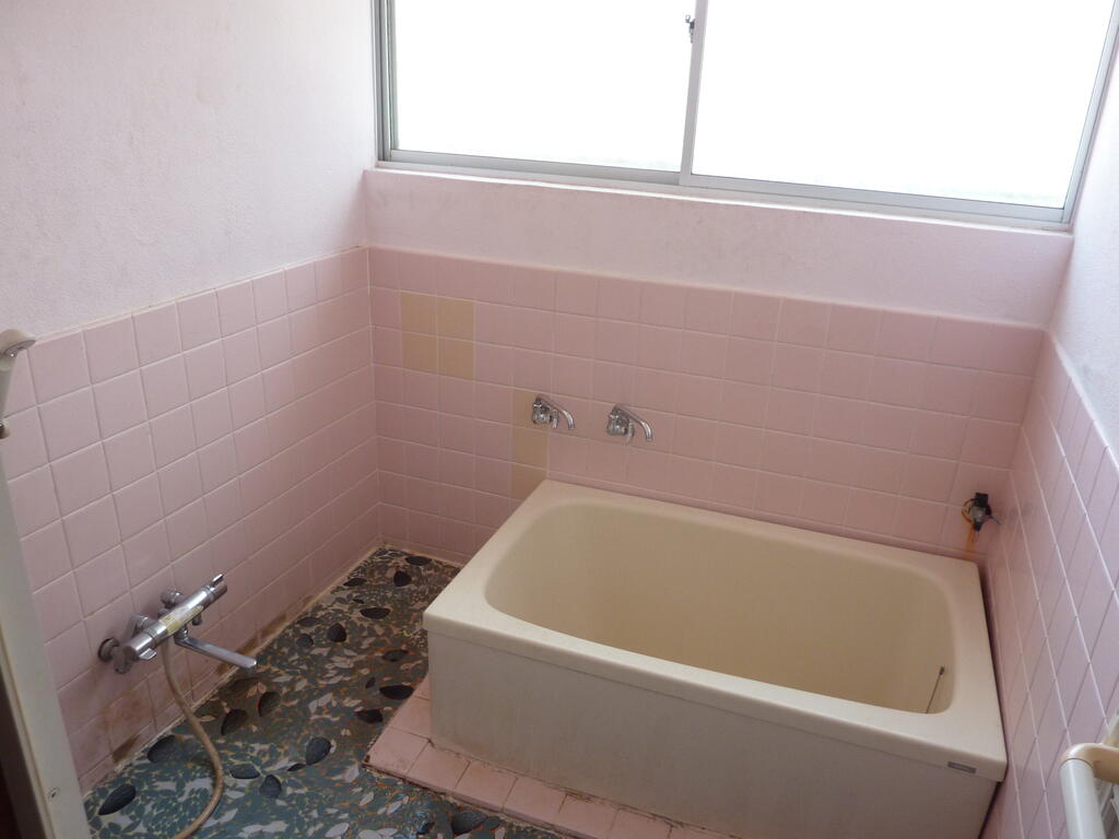 久保田一戸建て住宅の風呂写真