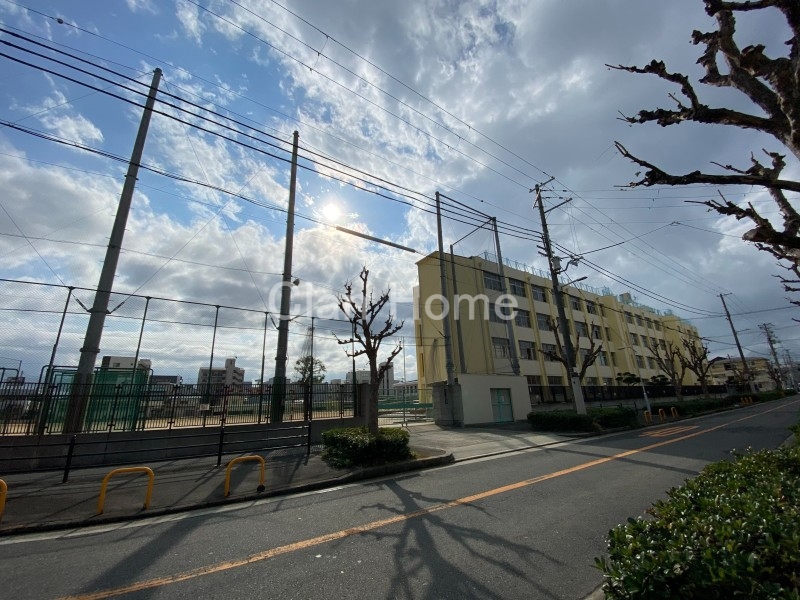 中学校　大阪市立新巽中学校（中学校）まで223m
