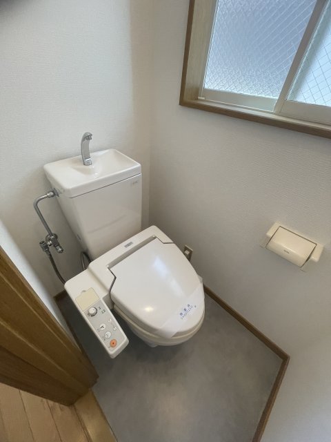 船寺通1丁目貸家のトイレ写真