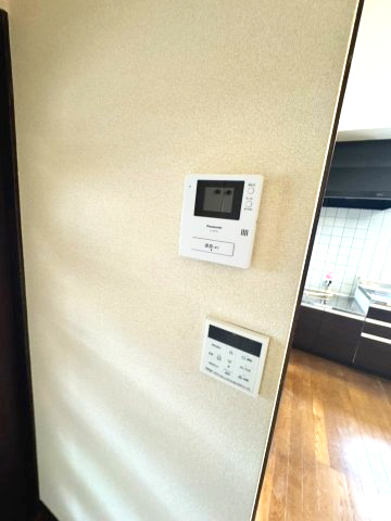 セキュリティ　モニタ付きインターホン