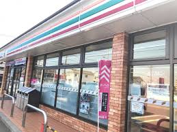 コンビニ　セブンイレブン新鎌ケ谷3丁目店（コンビニ）まで433m