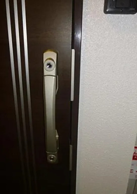 玄関　※別部屋の参考写真です。