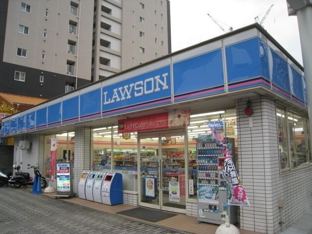 コンビニ　ローソン鶴見中央4丁目店（コンビニ）まで131m