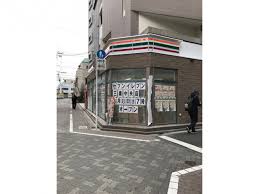 コンビニ　セブンイレブン 三鷹中央店（コンビニ）まで104m
