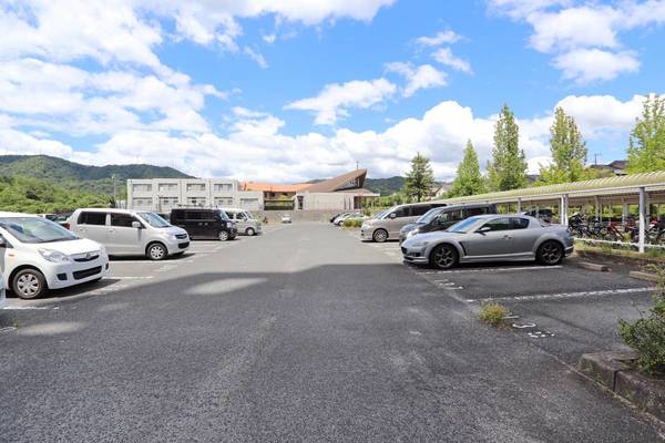 駐車場　駐車場完備です