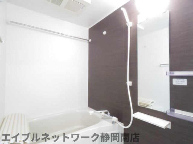 バス・シャワールーム　同イメージ