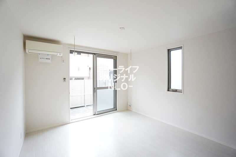 居室・リビング　角部屋につき2面採光です☆