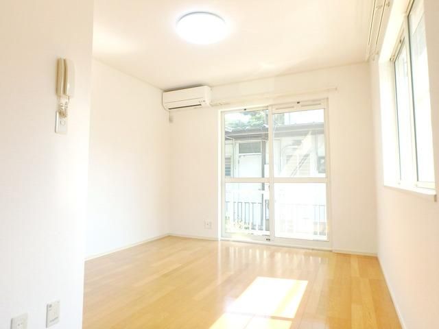 居室・リビング　★角部屋・二面採光★