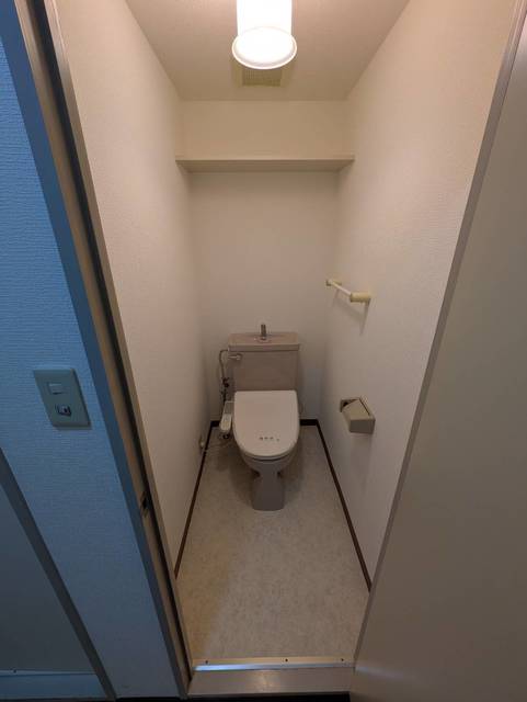トイレ　別部屋参考写真です