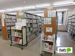 図書館　札幌市豊平区民センター図書室（図書館）まで858m