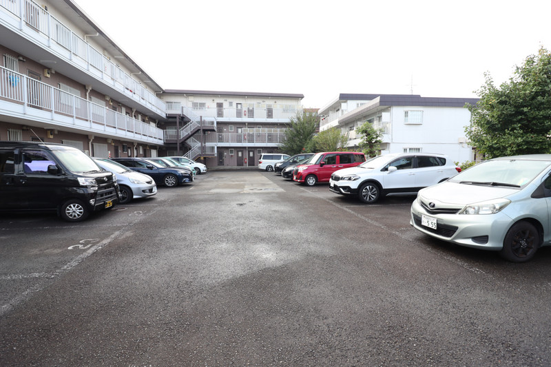 駐車場　駐車場
