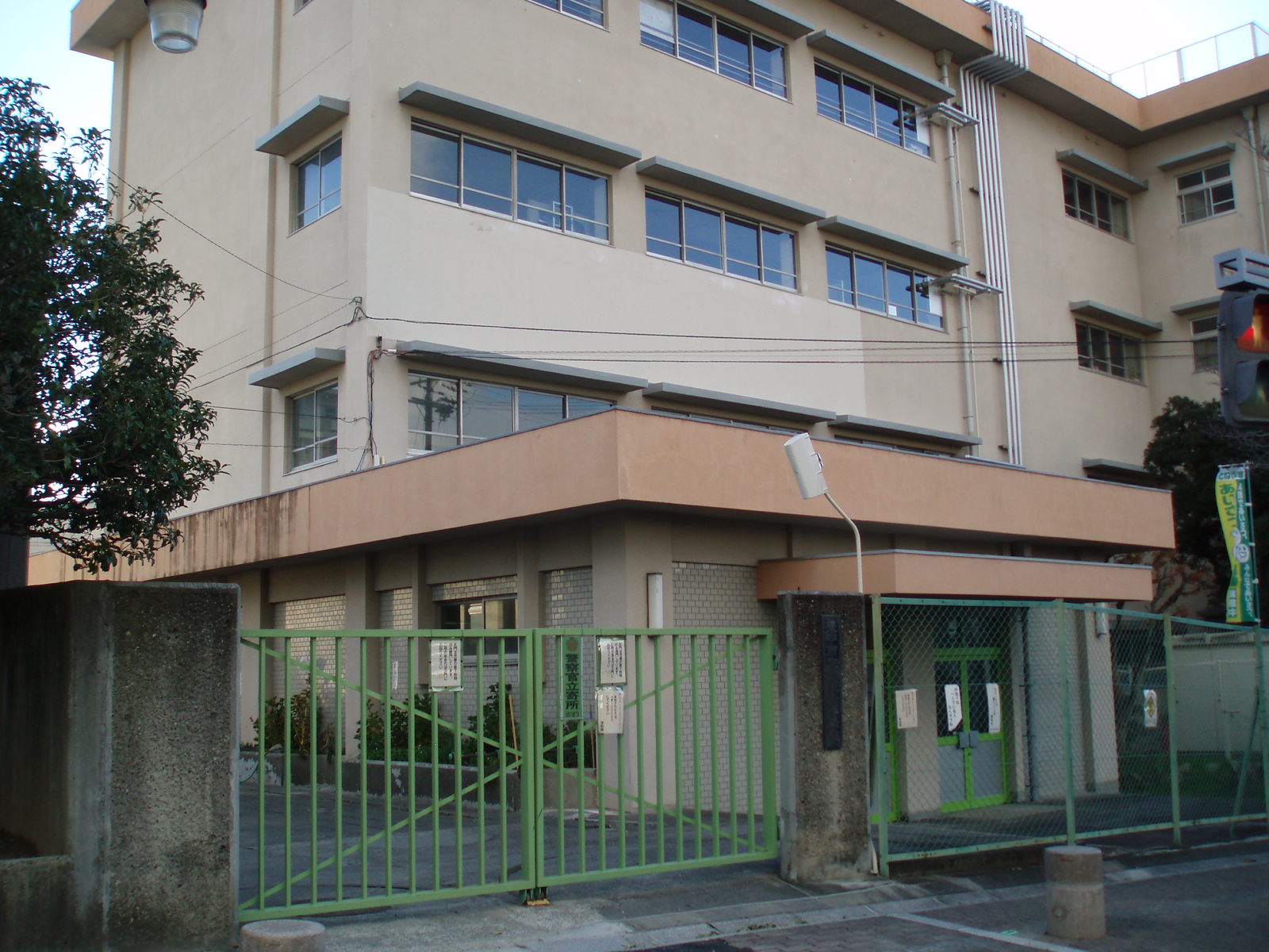 小学校　豊中市立 刀根山小学校（小学校）まで308m