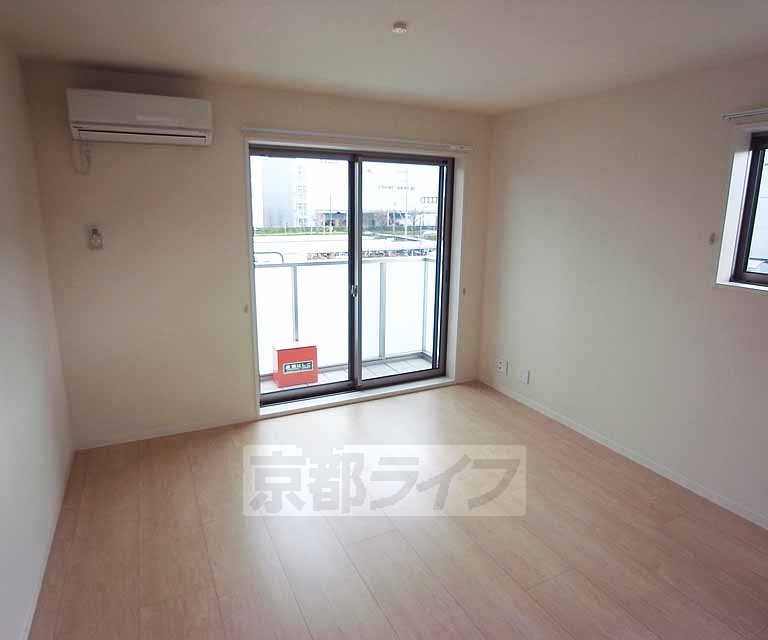 居室・リビング　南向きに窓があるリビングです