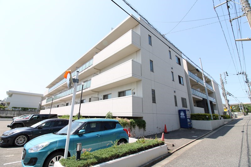 建物外観　中庭も付いているデザイナーズマンション