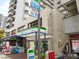 コンビニ　ファミリーマート 台東入谷駅前店（コンビニ）まで93m