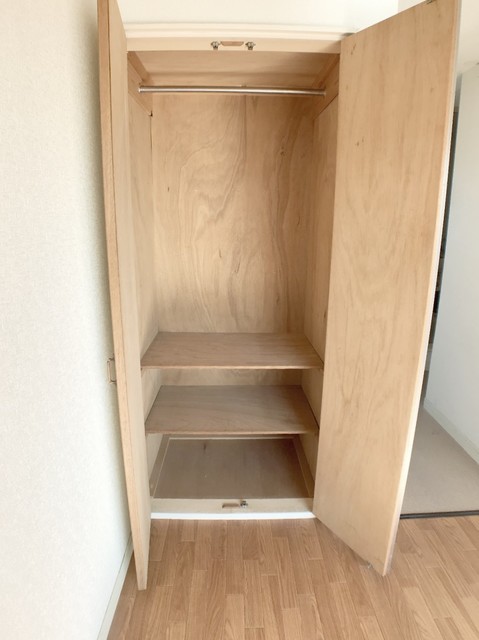 収納　※補修前の参考画像の為、設備等は現況優先。