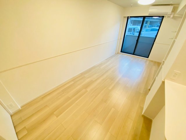 居室・リビング　※同タイプの写真となります。