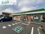 コンビニ　ファミリーマート松阪黒田町店（コンビニ）まで504m