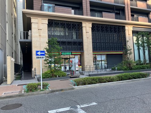 コンビニ　セブンイレブン 名古屋栄1中ノ町通店（コンビニ）まで4m