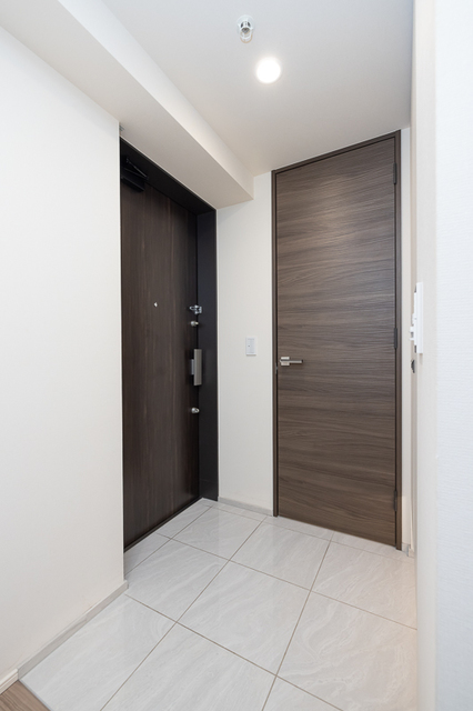 玄関　※写真は同タイプ住戸です。
