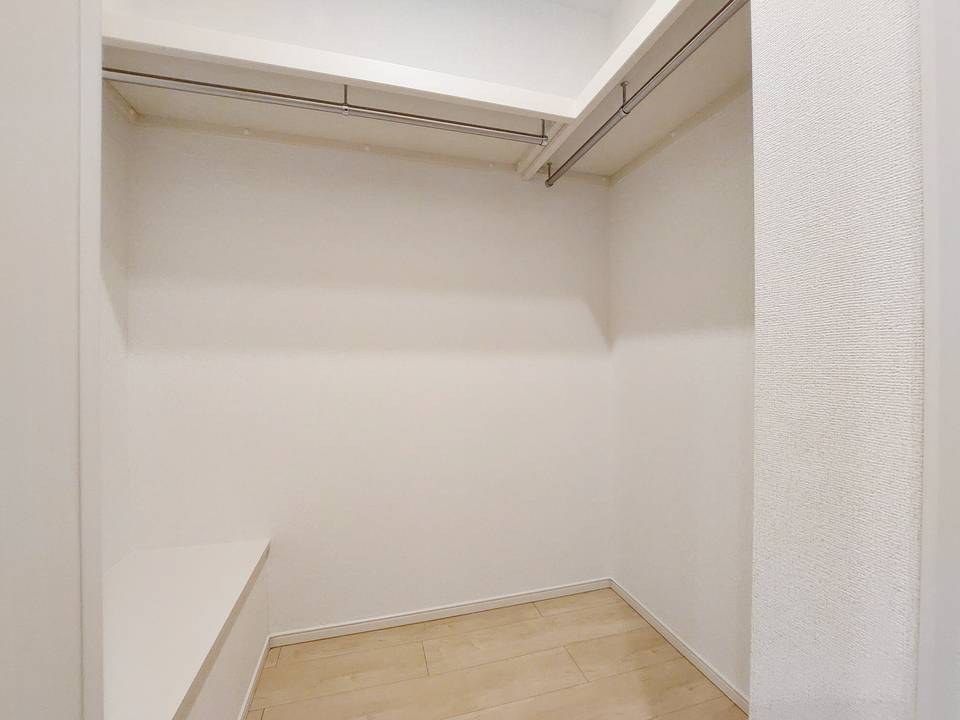 収納　ウォークインクローゼット
