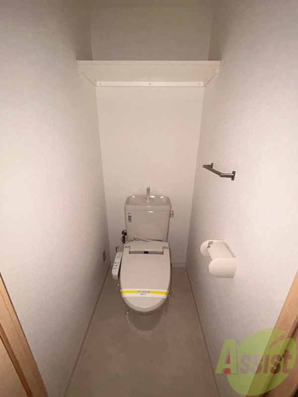 トイレ　トイレは温水洗浄便座となっており、快適にお使いいただけます。
