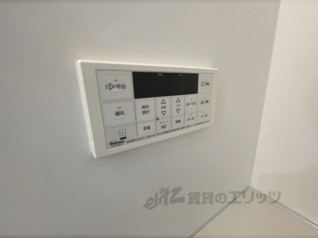 その他設備　給湯器リモコン
