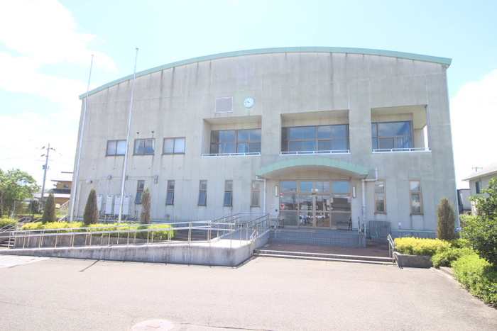公園　出花体育館（公園）まで750m