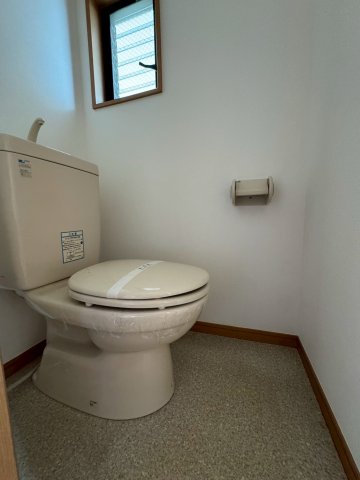トイレ　ゆったりとした空間のトイレです