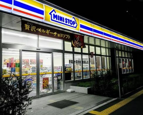 コンビニ　ミニストップ越中島通り店（コンビニ）まで334m