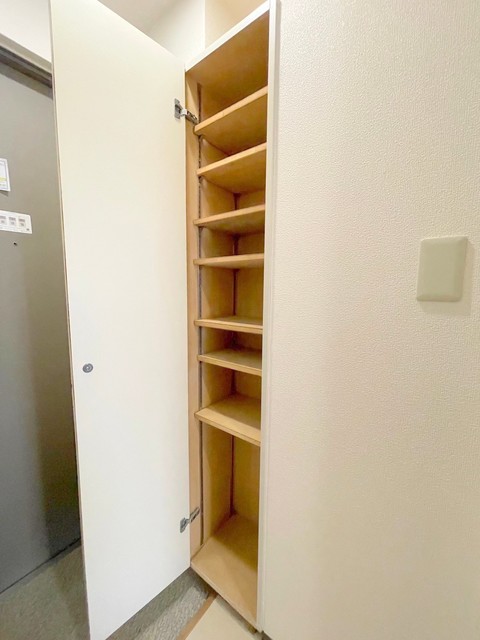 玄関　★シューズボックス★※同建物別部屋参考写真
