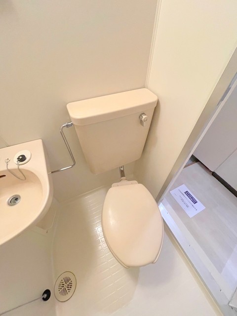 トイレ　※同建物別部屋参考写真