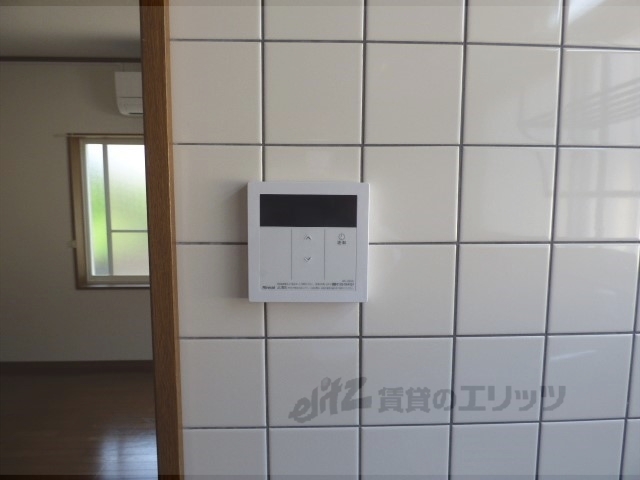 その他設備　給湯器リモコン