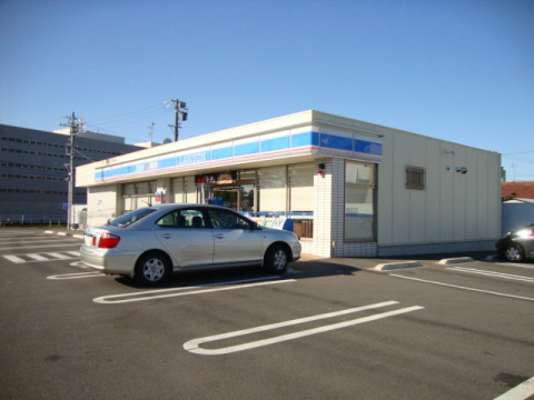 コンビニ　ローソン 江南市役所東店（コンビニ）まで1040m