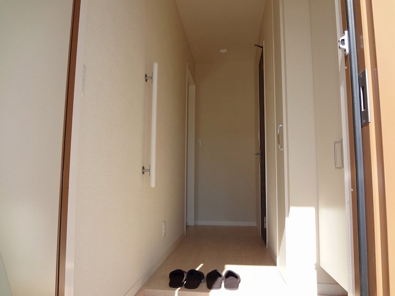 玄関　他の号室の画像です。