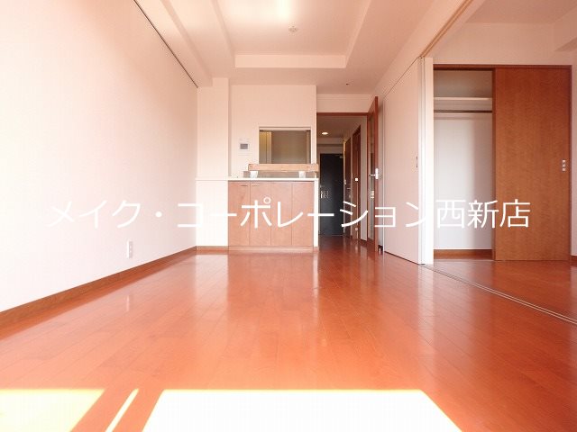 居室・リビング　※床の色や柄はお部屋によって変わります