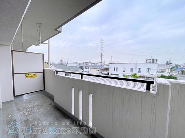 地下鉄桜通線 鶴里駅 徒歩13分 4階建 築32年の内装写真