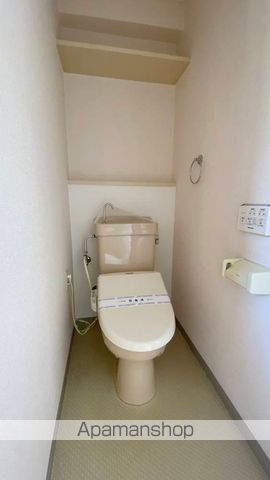 山陽新幹線 岡山駅 徒歩16分 6階建 築36年のトイレ写真