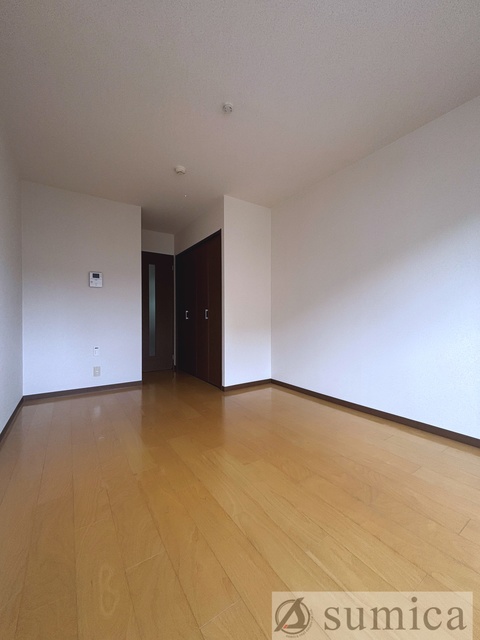 居室・リビング　日当たりのいいお部屋です♪